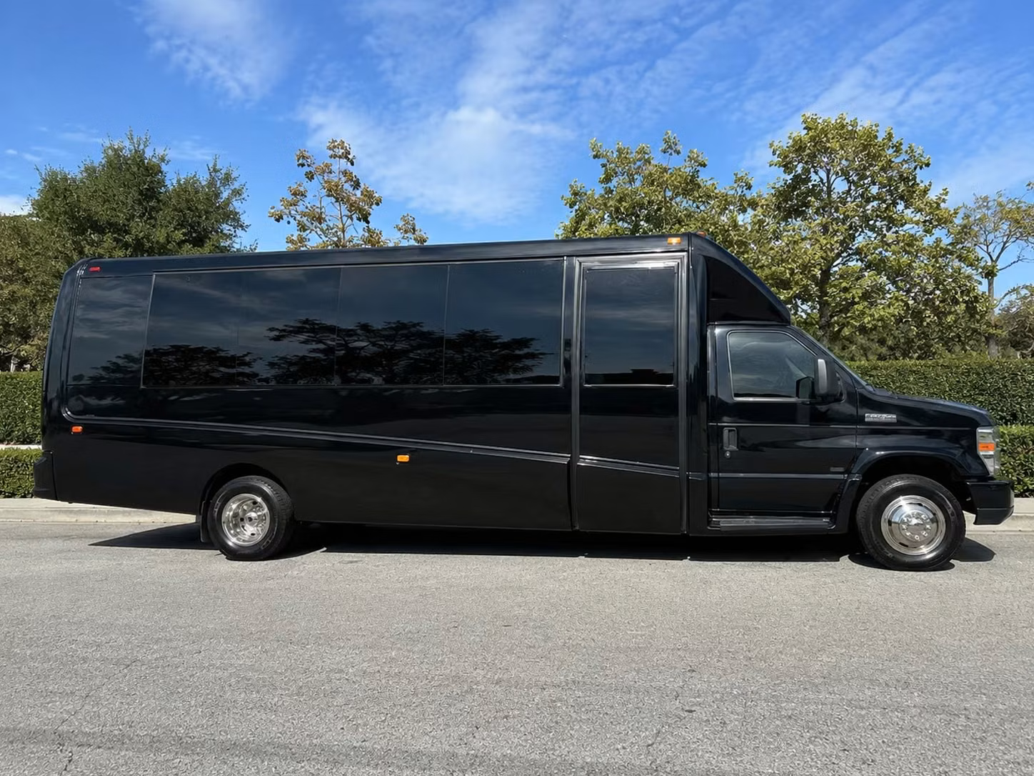 lakewood bus rentals for sports teams sporting events