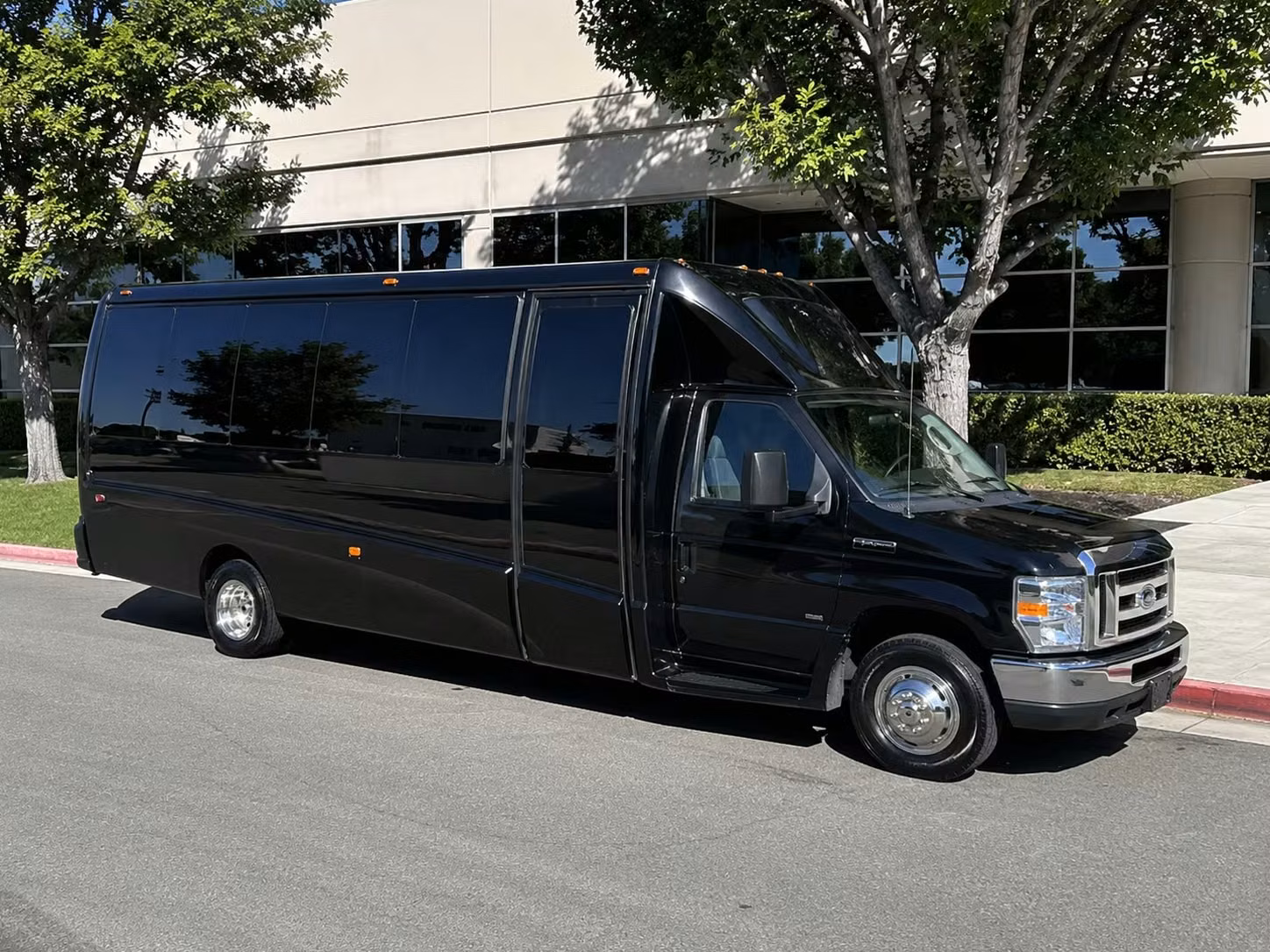 party buses for lakewood concert nights out